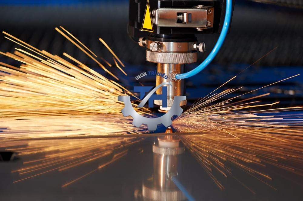 Nguồn phát laser