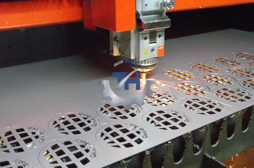 ứng dụng của máy cắt laser kim loại